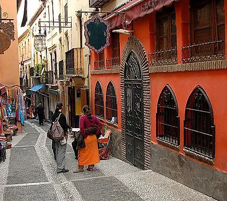Casa Laheza * Dilar